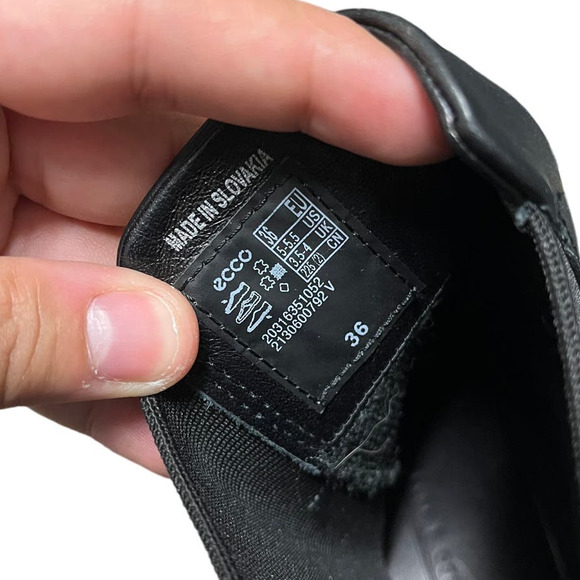 Ladies ECCO Black Leather Ankle Boot with Chunky White Sole Size 36 US 5-5.5 - Picture 7 of 7